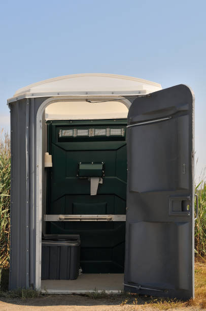 Best Best portable toilet rental  in Moweaqua, IL